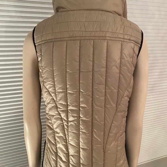 Workshop Republic Nylon Vest - Picture 8 of 11